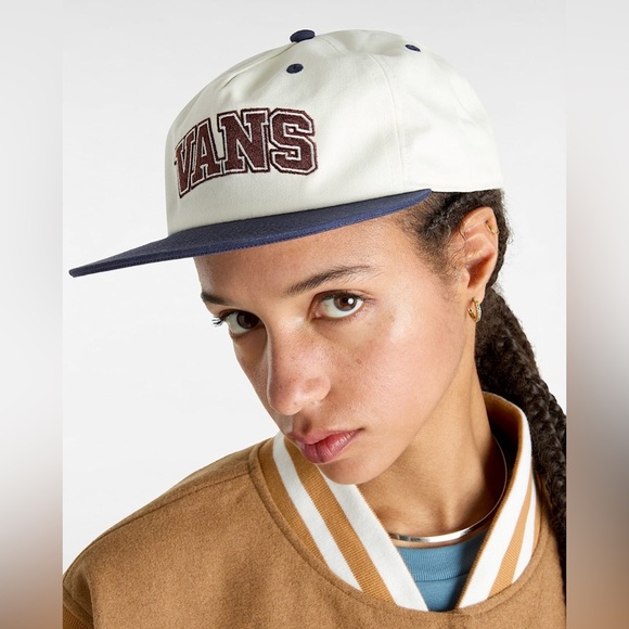 Vans Mens Snapback 5 Panel Hat Embroidered Logo Cap 'Property of Low' - Picture 3 of 6